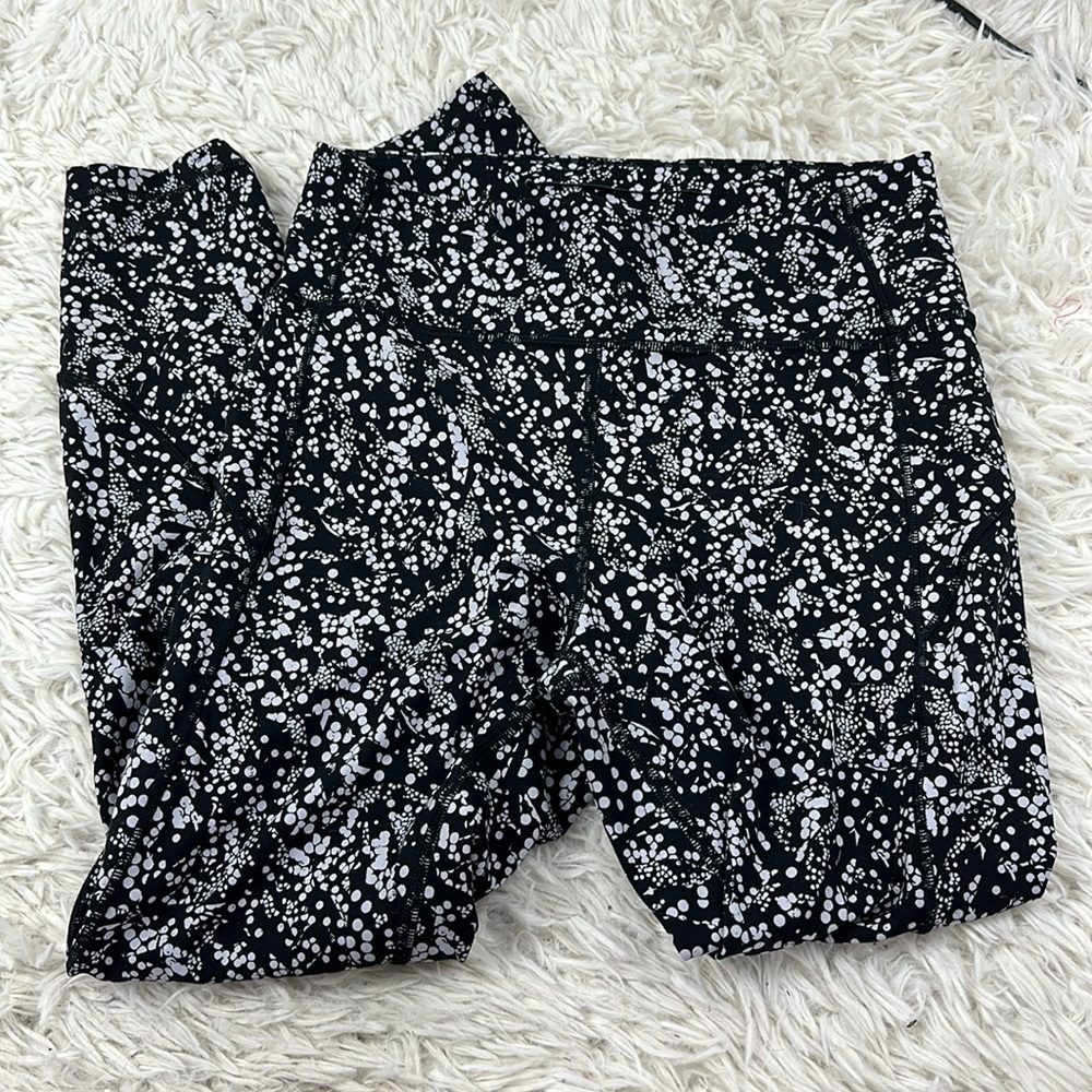 Lululemon In Movement 7/8 Tight *Everlux 25" Chirasu Black